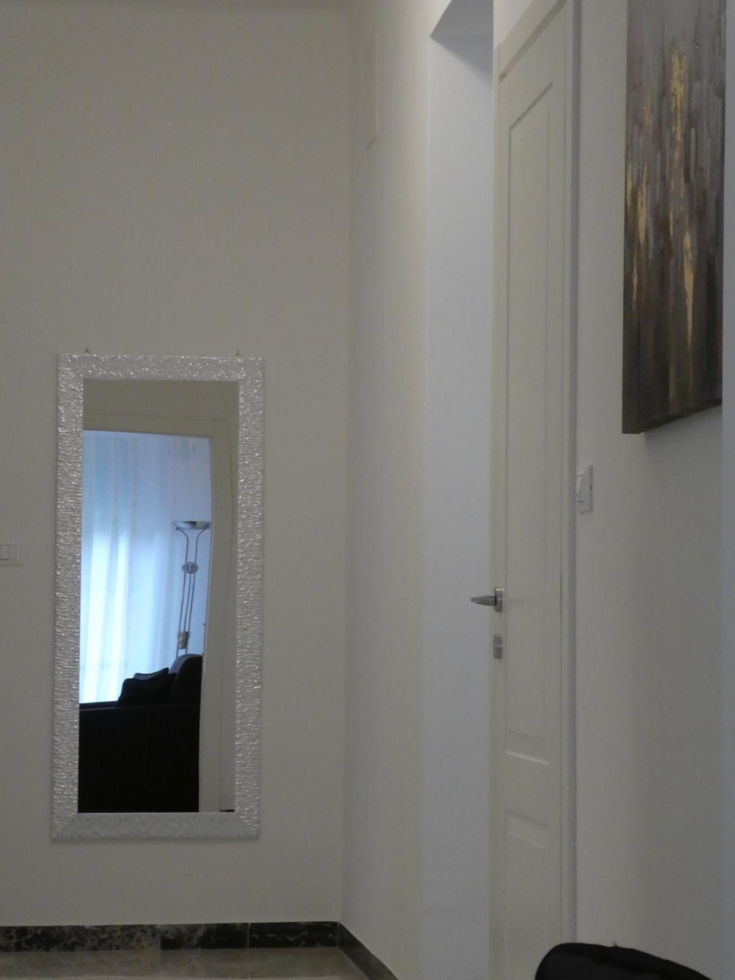 Isola Di Man Appartement Imperia Buitenkant foto