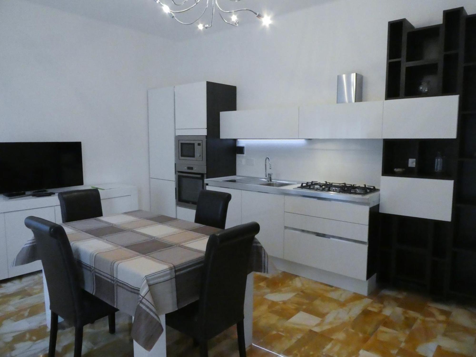 Isola Di Man Appartement Imperia Buitenkant foto
