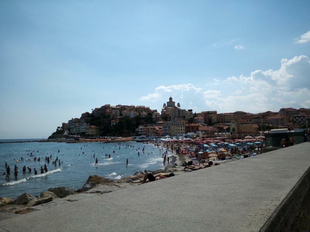 Isola Di Man Appartement Imperia Buitenkant foto
