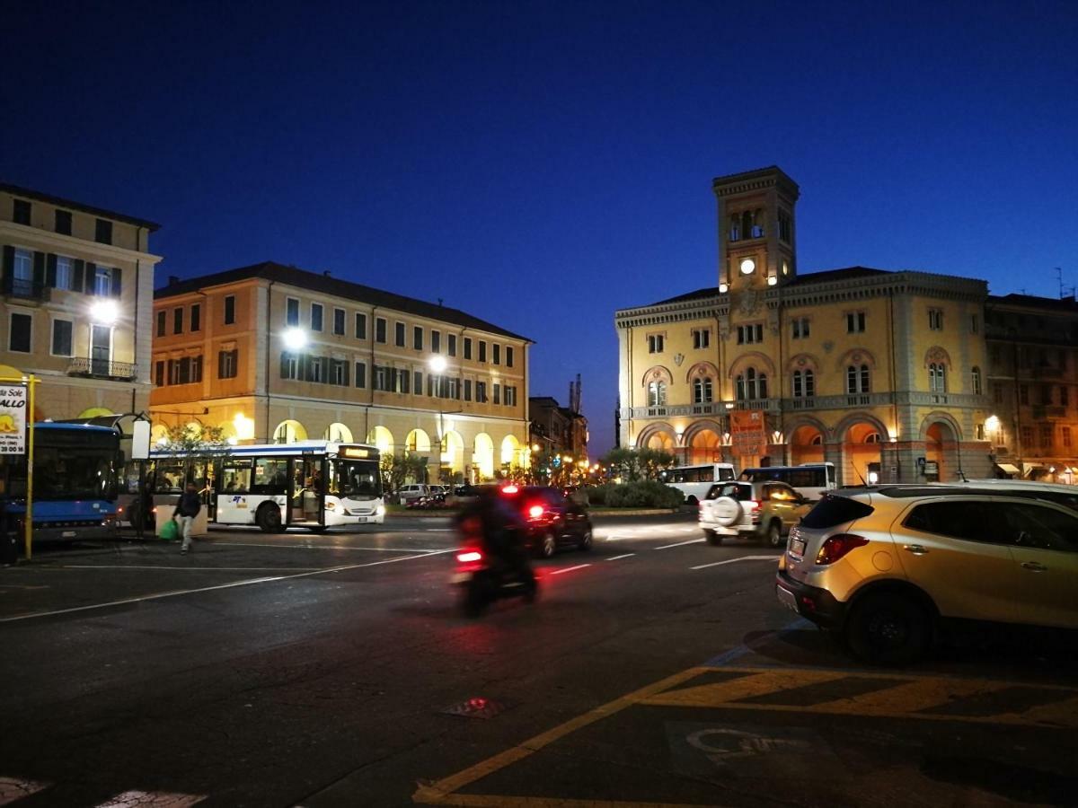 Isola Di Man Appartement Imperia Buitenkant foto